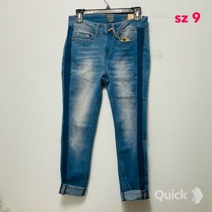 sz 9 - NWT True Craft Juniors' Light Blue Jeans